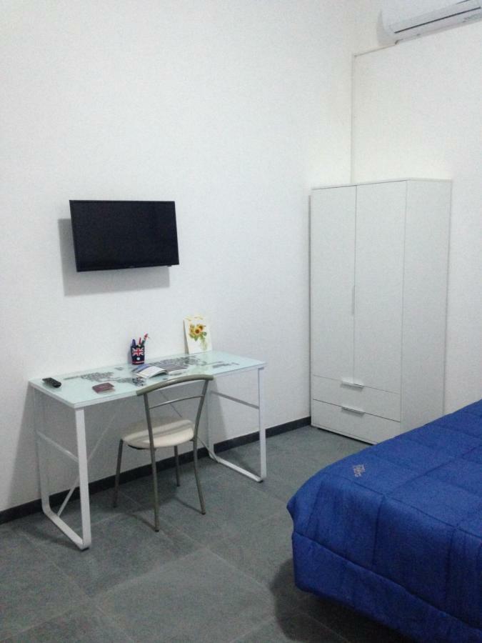 מלון נאפולי Domus 19 מראה חיצוני תמונה